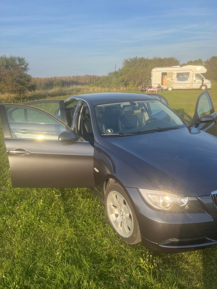BMW 325i 2,5  4d