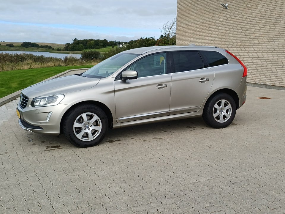 Volvo XC60 2,0 D4 181 Summum aut. Van 5d