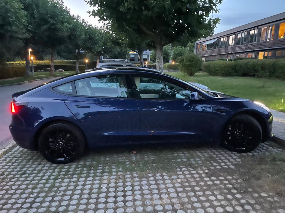 Tesla Model 3 Long Range AWD 4d