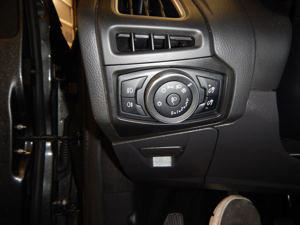 Ford Focus 1,5 SCTi 150 Titanium stc. 5d