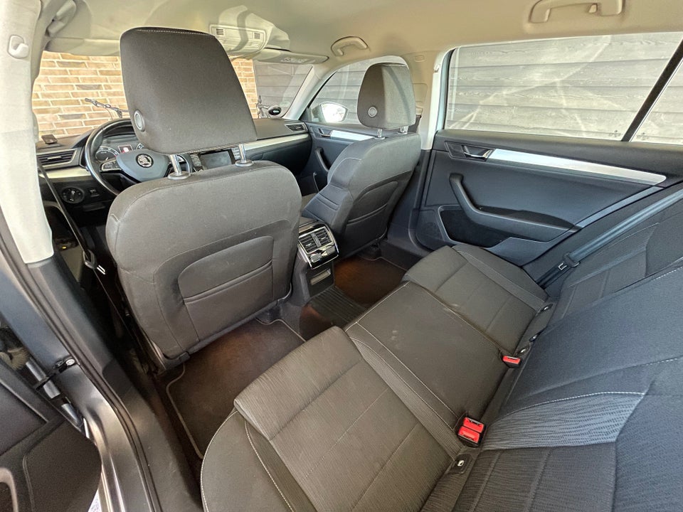 Skoda Superb 1,4 TSi 150 Ambition Combi DSG 5d