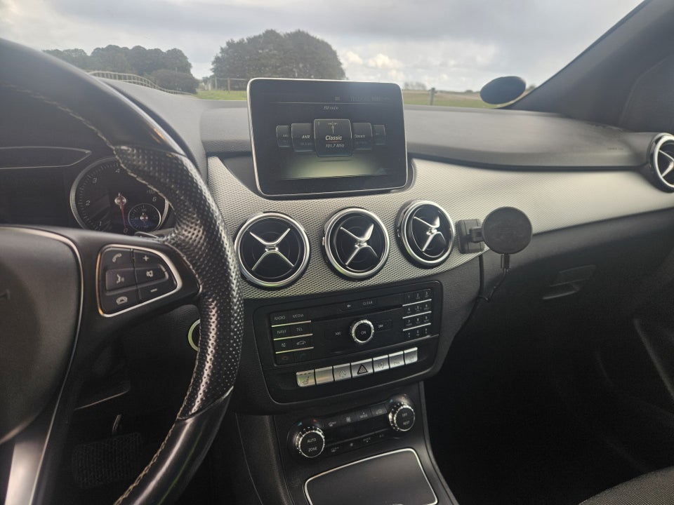 Mercedes B220 2,2 CDi aut. 5d