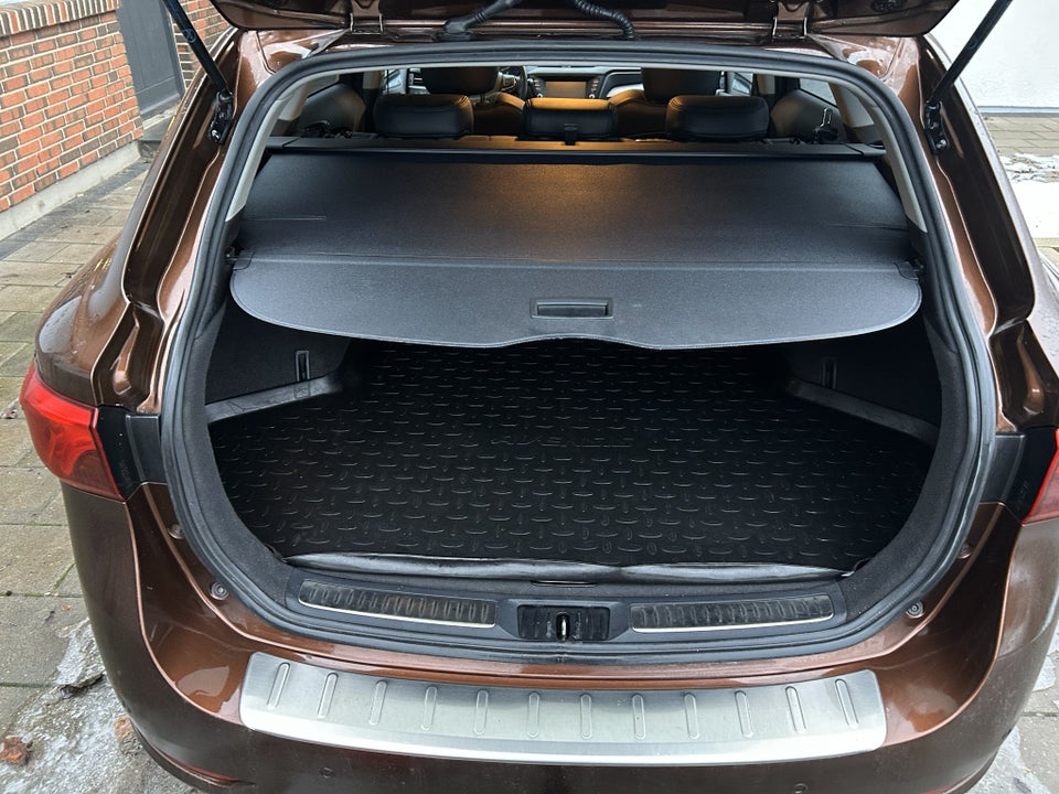 Toyota Avensis 1,8 VVT-i T3 stc. MDS Skyview 5d