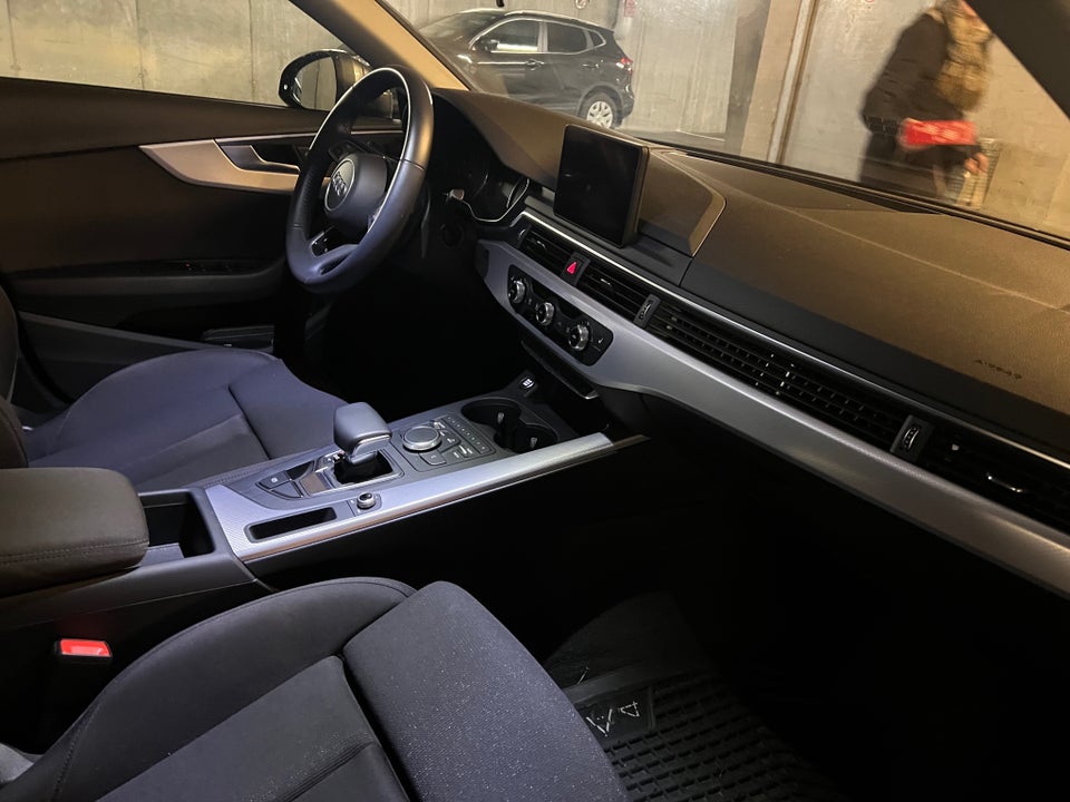 Audi A4 2,0 TFSi 190 Sport S-tr. 4d