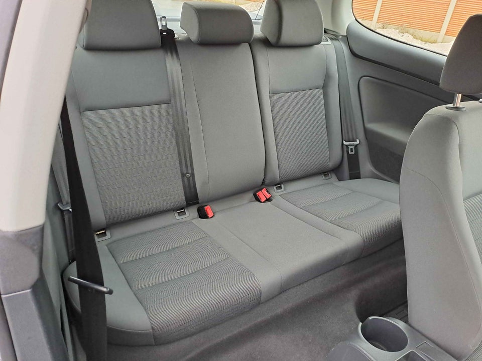 VW Golf V 1,6 Sportline 5d