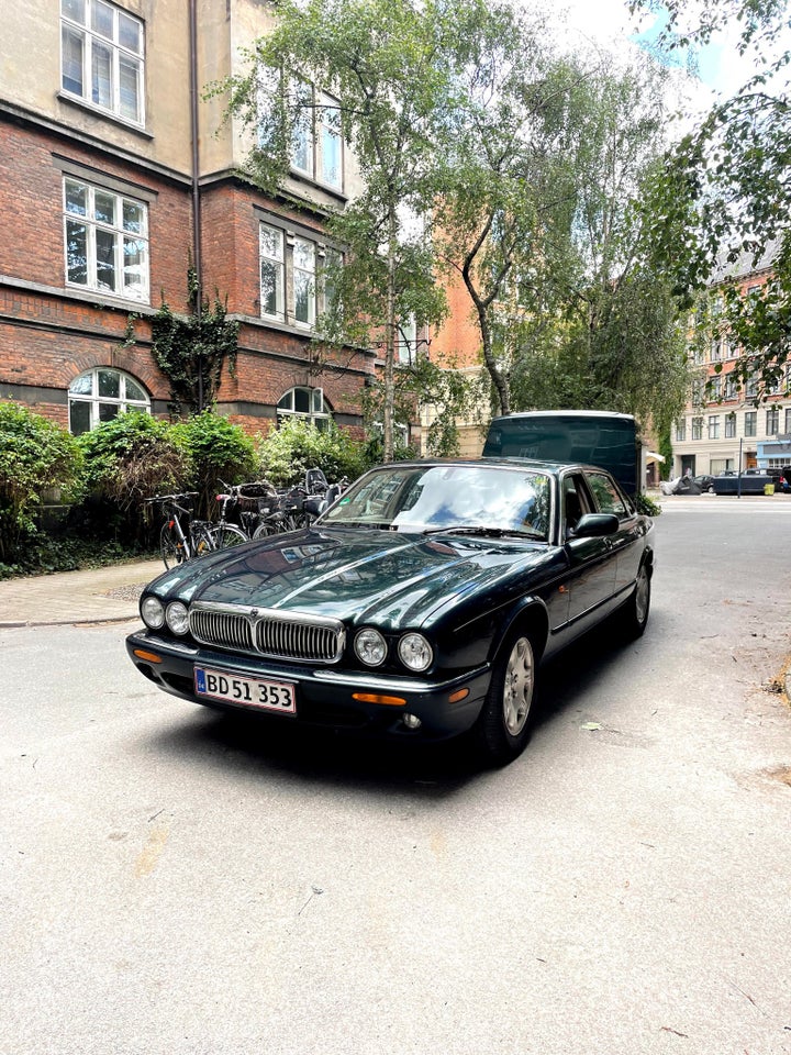 Jaguar XJ8 4,0 Sovereign 4d