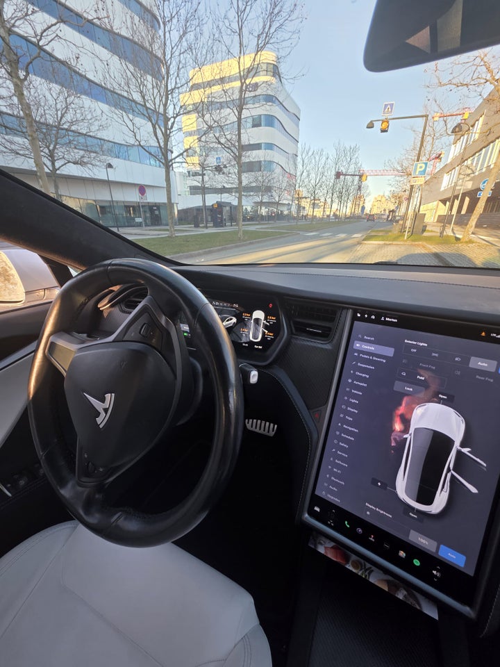 Tesla Model S Ludicrous Performance AWD 5d