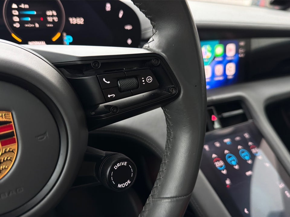 Porsche Taycan Turbo Performance+ 4d