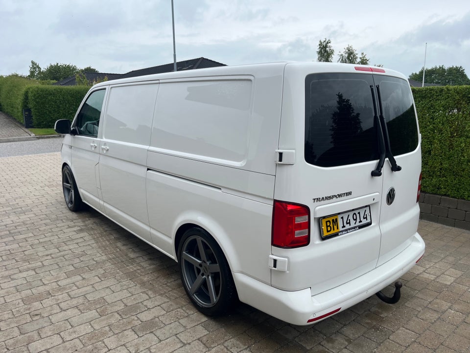 VW Transporter 2,0 TDi 150 Kassevogn lang