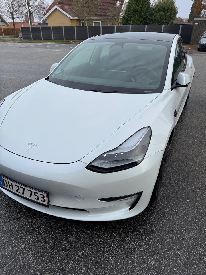 Tesla Model 3 Long Range AWD 4d