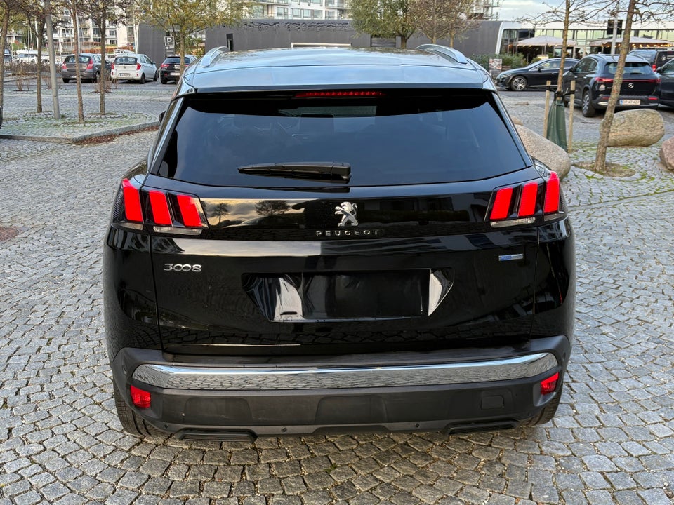 Peugeot 3008 1,2 e-THP 130 Allure EAT6 5d