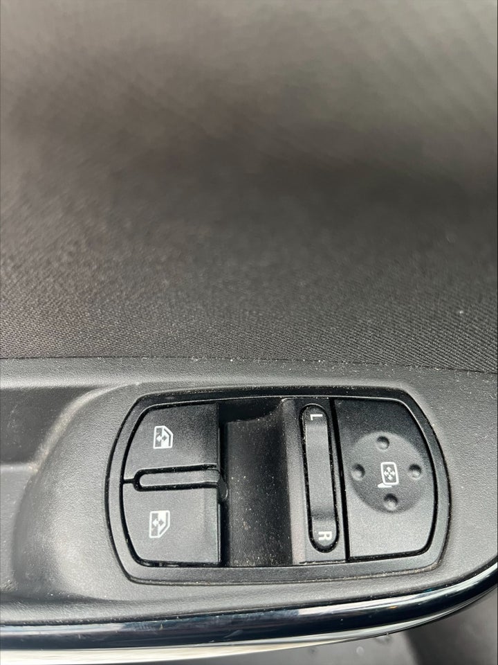 Opel Corsa 1,4 Essentia 5d