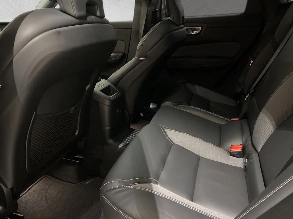 Volvo XC60 2,0 T8 ReCharge Ultimate Dark aut. AWD 5d