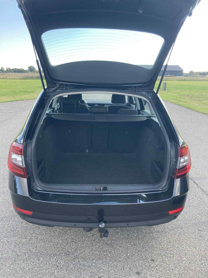 Skoda Octavia 2,0 TDi 150 Style Combi DSG 5d