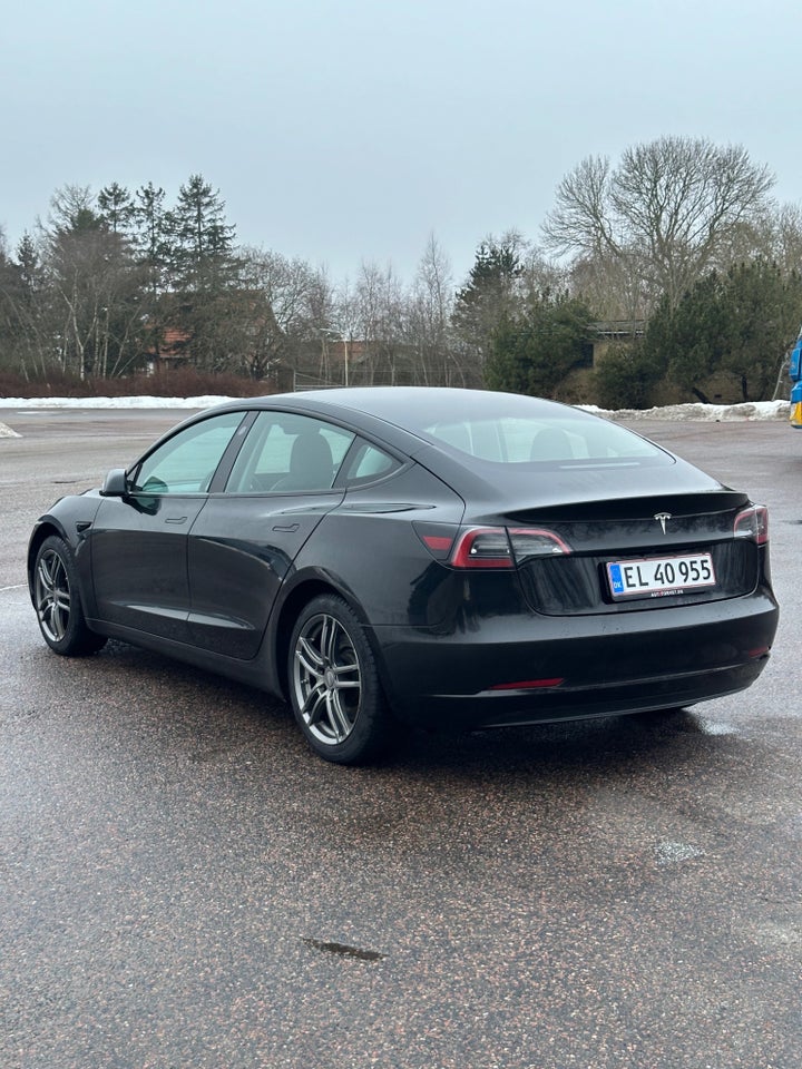 Tesla Model 3 RWD 4d