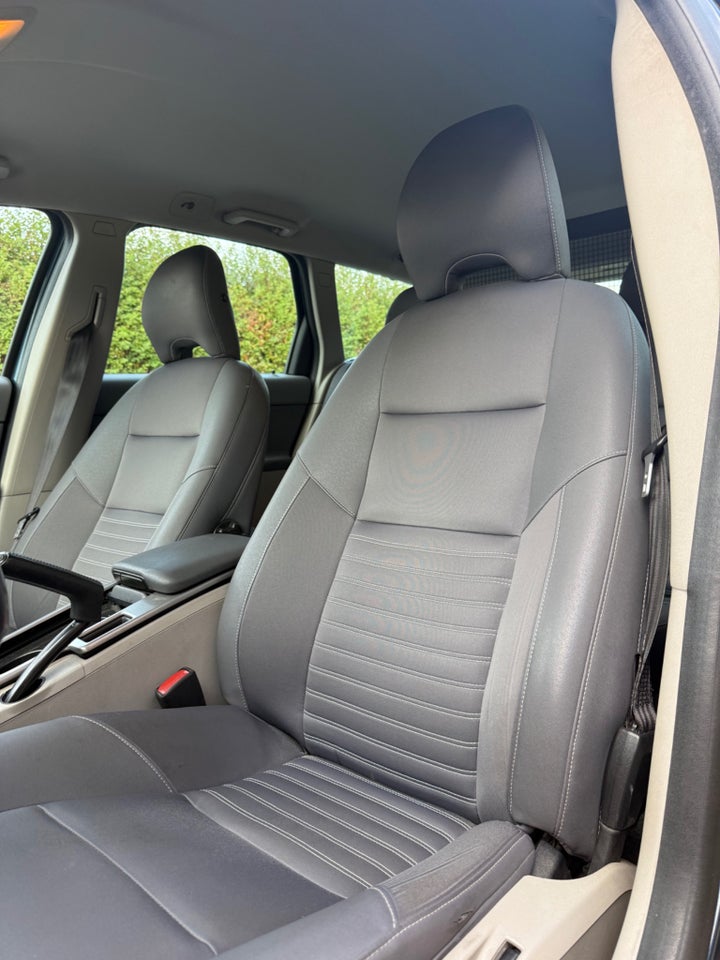 Volvo V50 2,5 T5 Momentum 5d