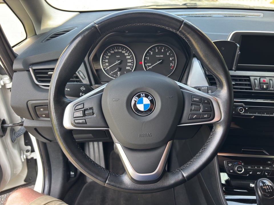 BMW 218i 1,5 Active Tourer Advantage 5d