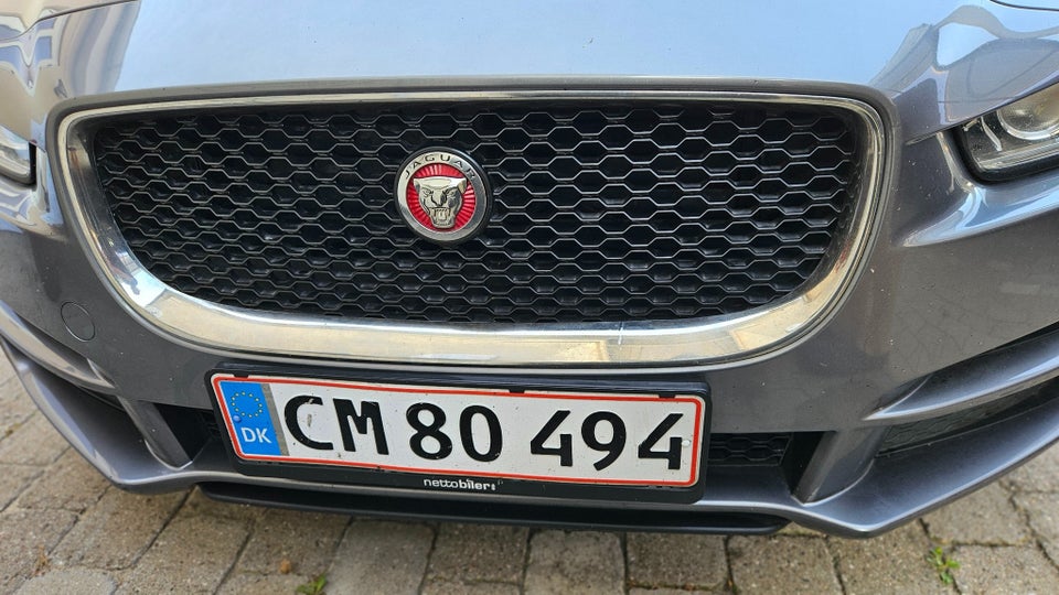 Jaguar XE 2,0 D163 Pure 4d