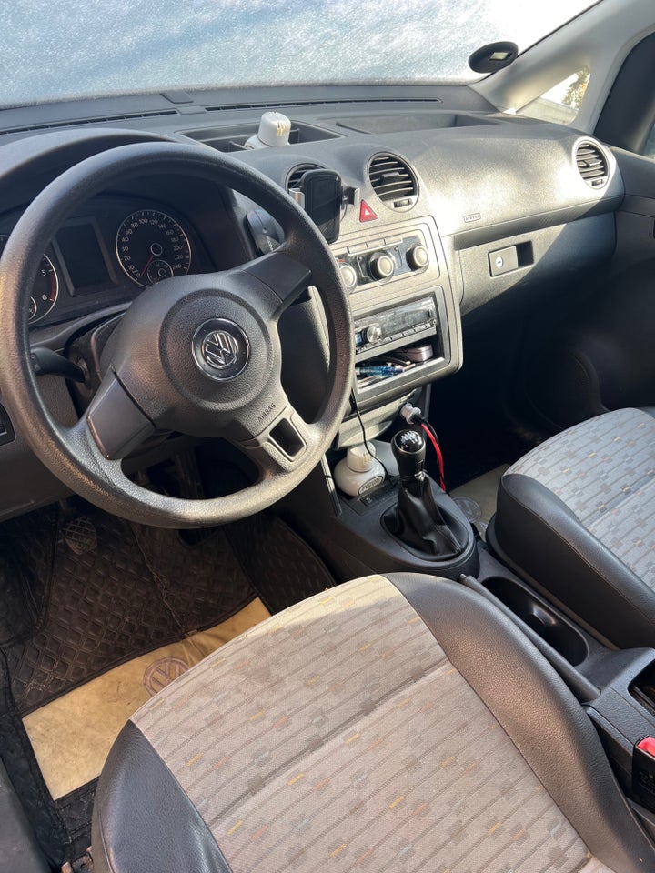 VW Caddy 1,6 TDi 102 BMT Van 4d