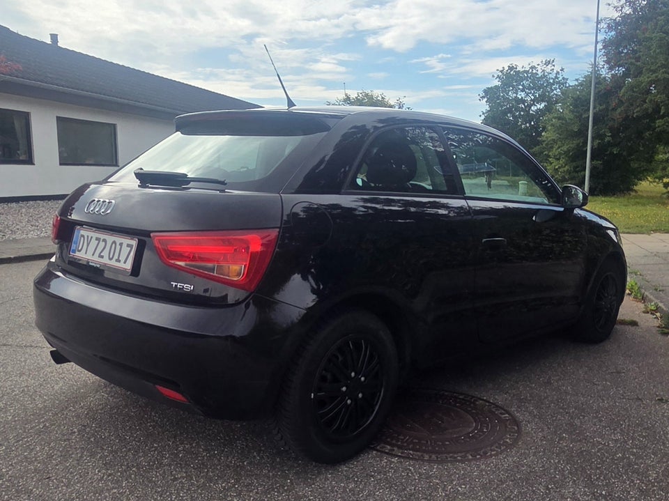 Audi A1 1,2 TFSi 86 Attraction 3d