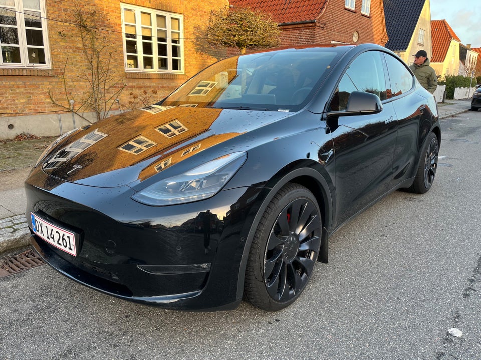 Tesla Model Y Performance AWD 5d