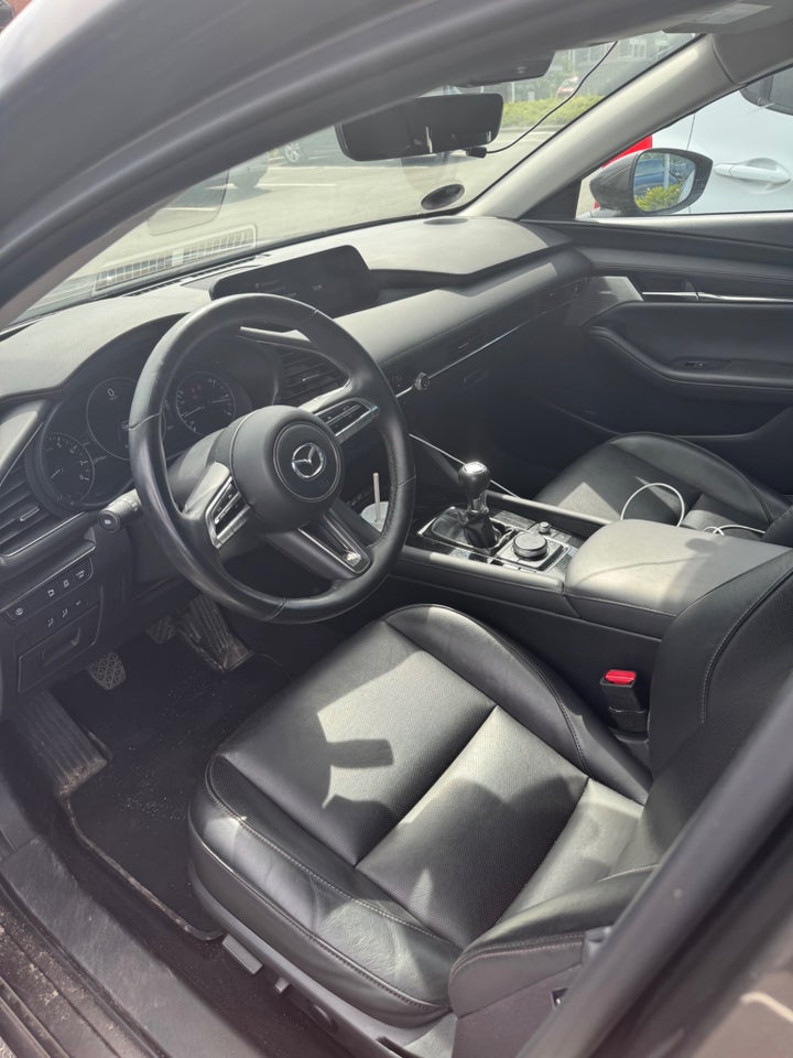 Mazda 3 2,0 SkyActiv-X 180 Cosmo 4d