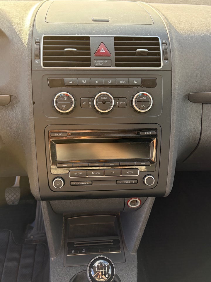 VW Touran 1,6 TDi 105 Comfortline BMT Van 5d