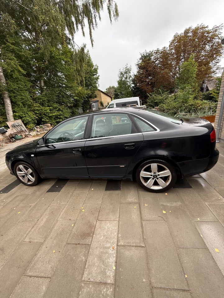 Audi A4 2,0 S-line 4d