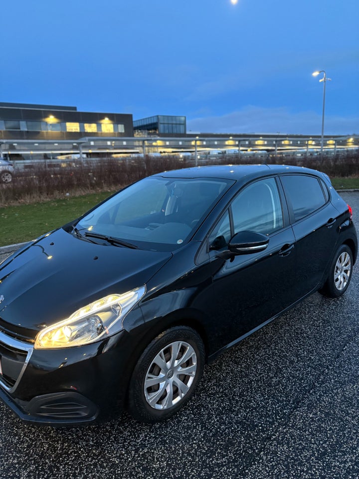 Peugeot 208 1,6 BlueHDi 100 Envy 5d