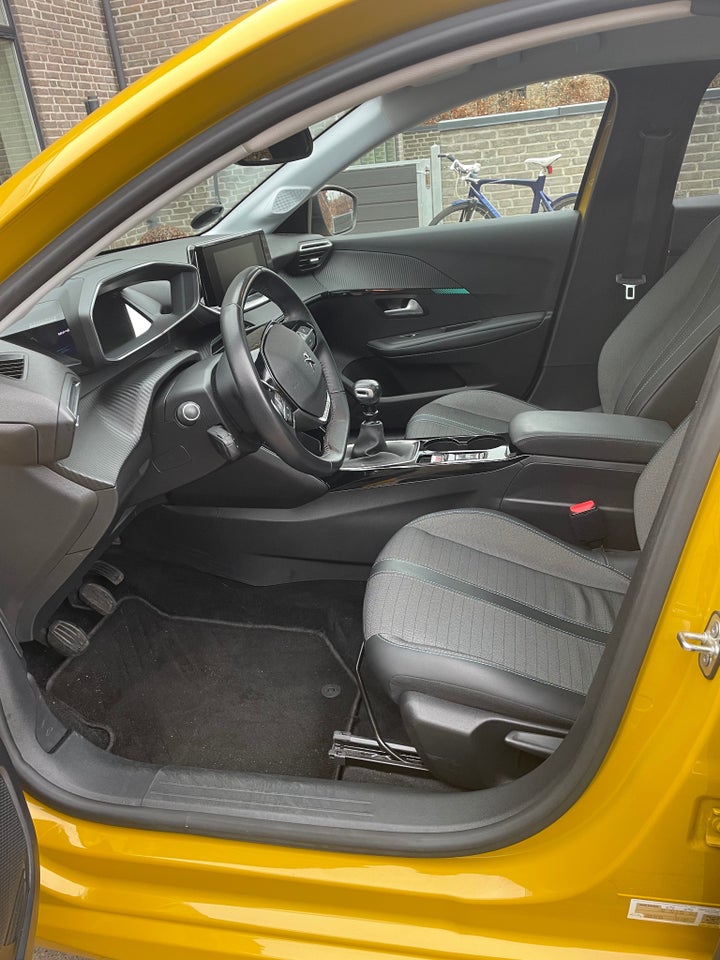 Peugeot 208 1,2 PureTech 100 Allure Sky Comfort 5d