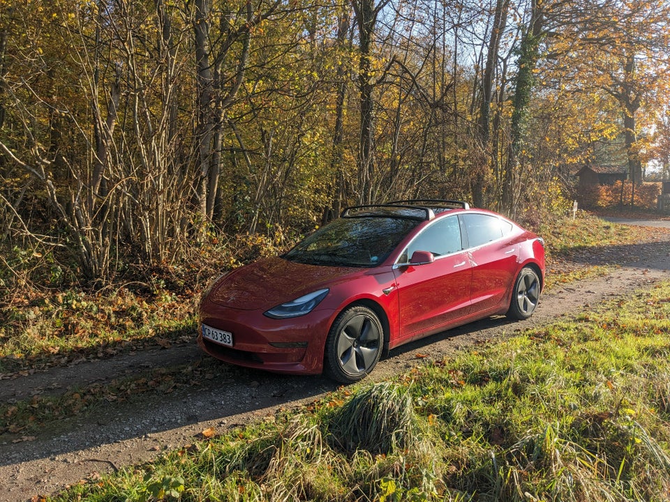 Tesla Model 3 Long Range AWD 4d