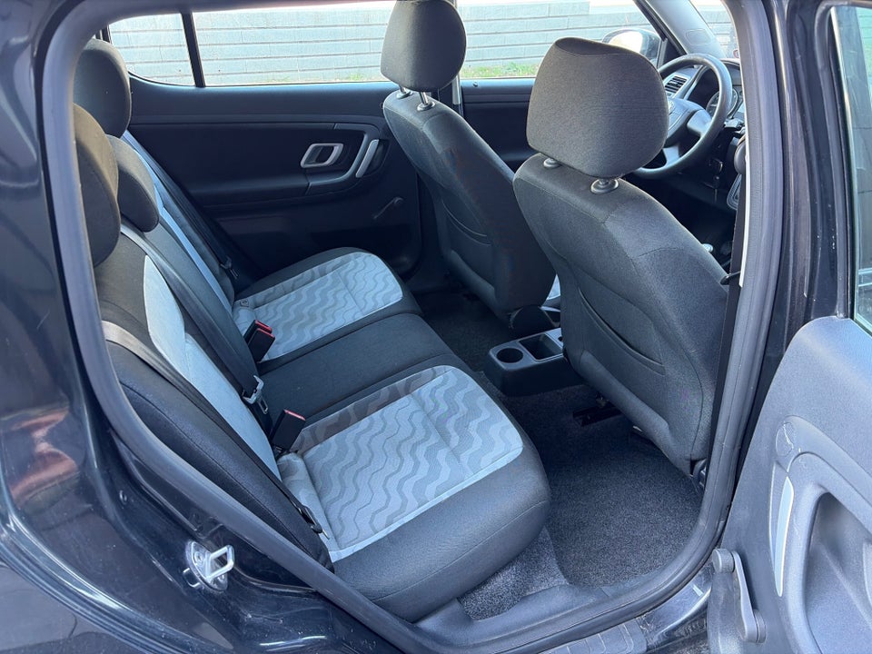 Skoda Fabia 1,2 12V Ambiente 5d