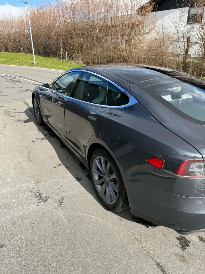 Tesla Model S 90D 5d