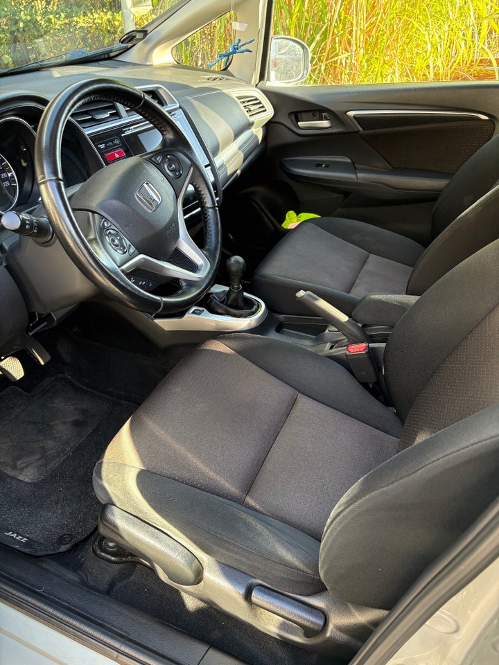 Honda Jazz 1,3 i-VTEC Elegance 5d