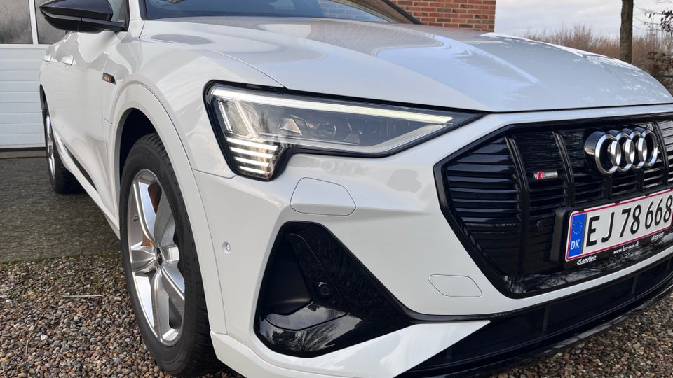 Audi e-tron 55 S-line Prestige quattro 5d