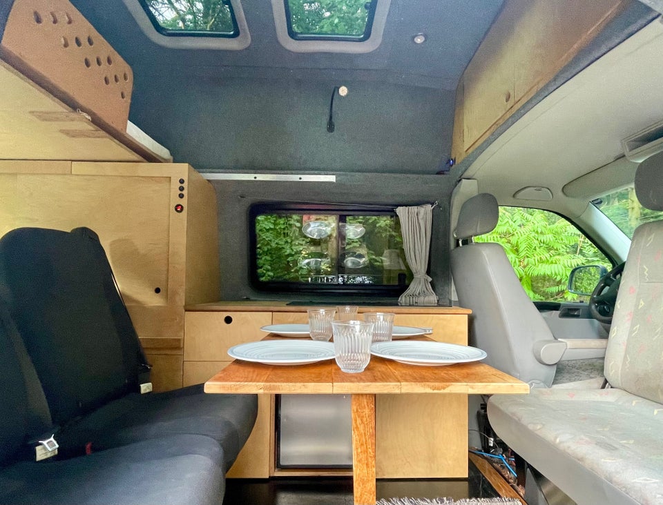 VW Transporter 2,5 TDi 174 Kombi DSG lang 5d