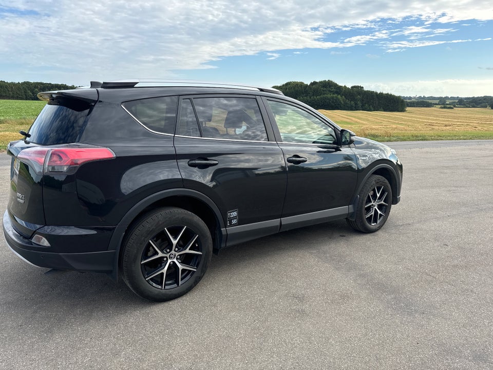 Toyota RAV4 2,5 Hybrid H3+ MDS Van 5d