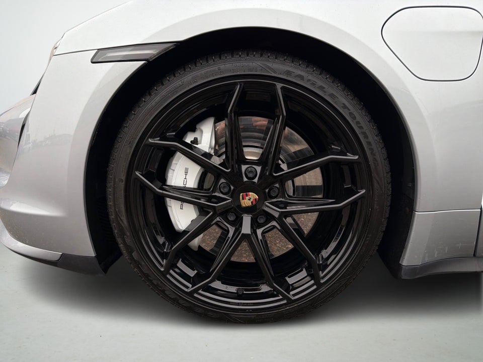 Porsche Taycan Turbo Performance+ 4d