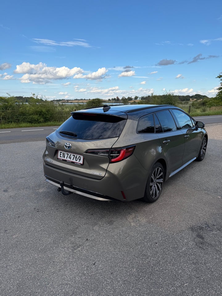 Toyota Corolla 1,8 Hybrid H3 Premium Touring Sports MDS 5d