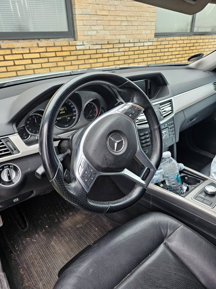Mercedes E220 2,2 CDi Avantgarde stc. aut. 5d