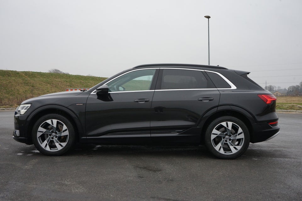 Audi e-tron 55 quattro 5d