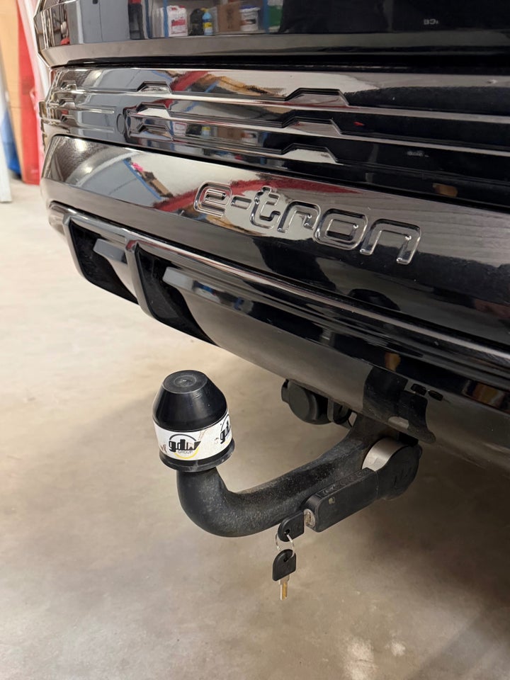 Audi Q8 e-tron 55 S-line Sportback quattro 5d