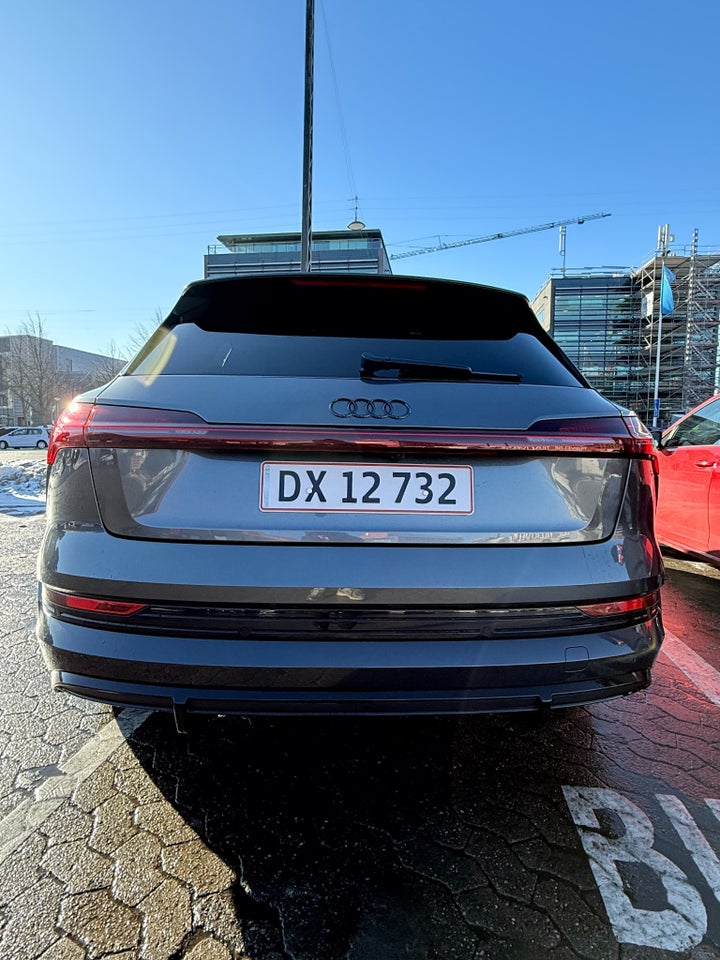 Audi e-tron 55 S-line Prestige quattro 5d
