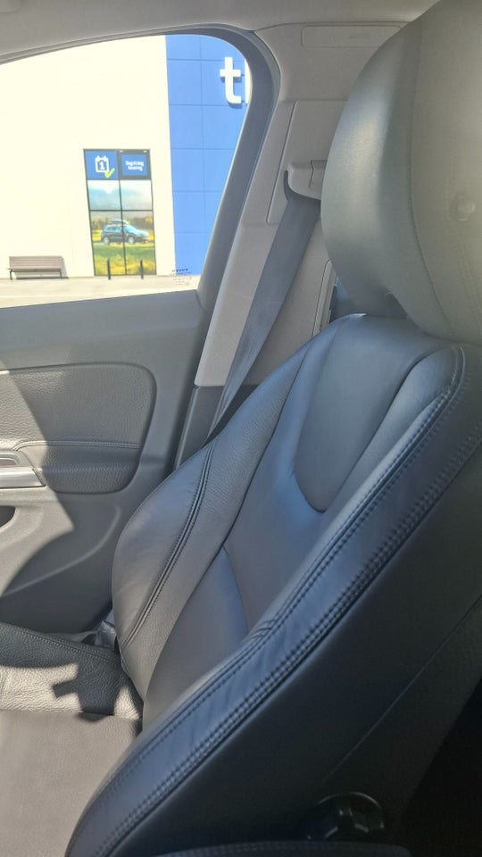 Volvo S60 2,0 D3 163 Summum aut. 4d