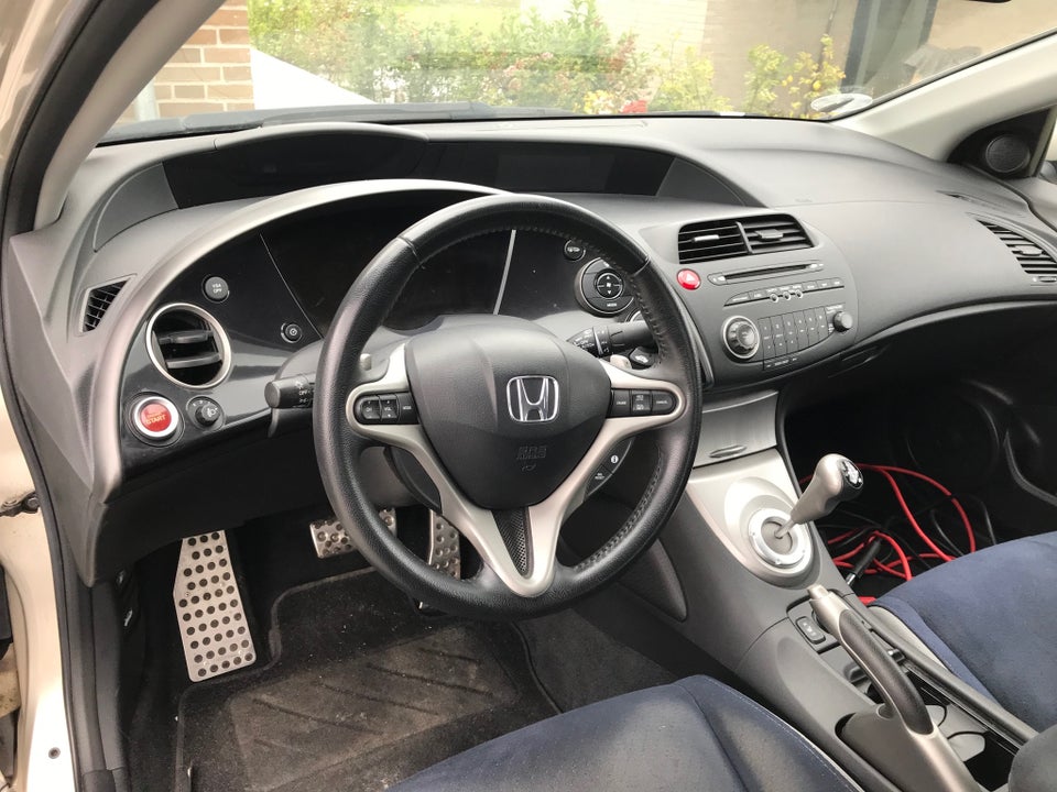 Honda Civic 1,8 Sport i-Shift 5d