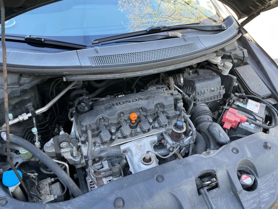 Honda Civic 1,8 i-VTEC Sport 5d