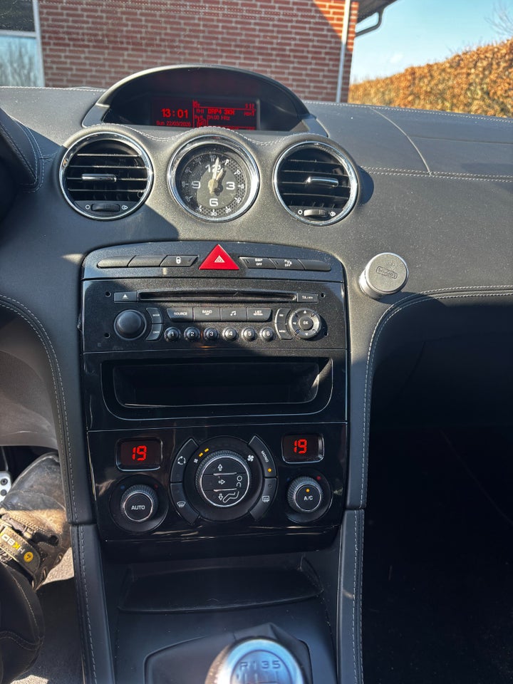 Peugeot RCZ 1,6 THP 200 2d