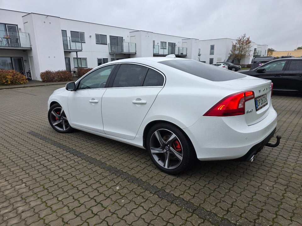Volvo S60 2,0 D4 190 R-Design aut. 4d