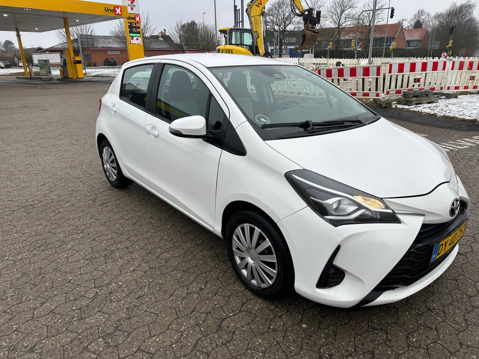 Toyota Yaris 1,0 VVT-i T2 Van 5d