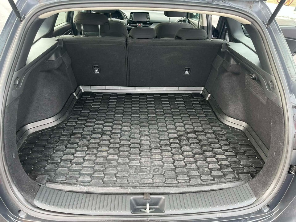 Hyundai i30 1,0 T-GDi Essential stc. 5d